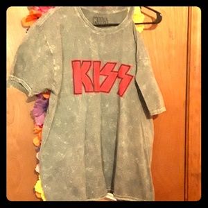 KISS tshirt left shoulder cut out XL